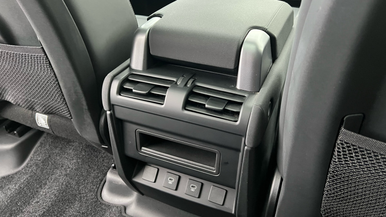 Land Rover Defender 3.0 D250 SE 110 5dr Auto Diesel Estate